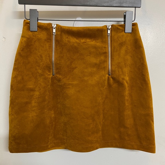 Forever21 Mustard Yellow Velvet Skirt - Picture 1 of 3